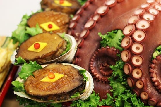 신부이바지음식 전복찜 준비중인 은마이바지